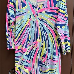 Worn once, smoke free home